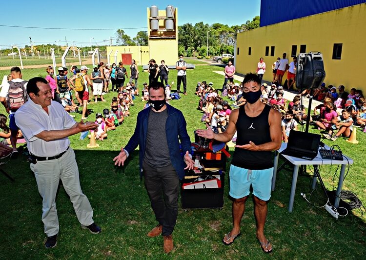 El intendente juarense participó de las Actividades Recreativas del programa ATR Verano