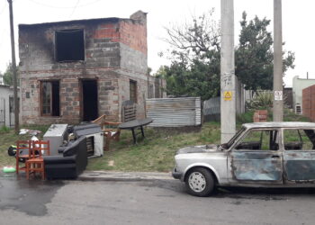Se incendio una casa y un auto en Av. Salenave