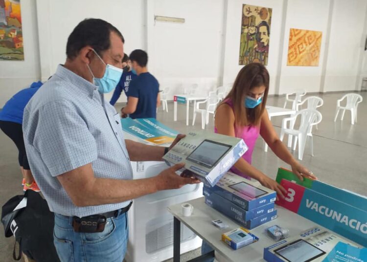 Llegaron insumos a Benito Juárez en el marco del Plan Provincial público, gratuito y optativo contra el COVID-19