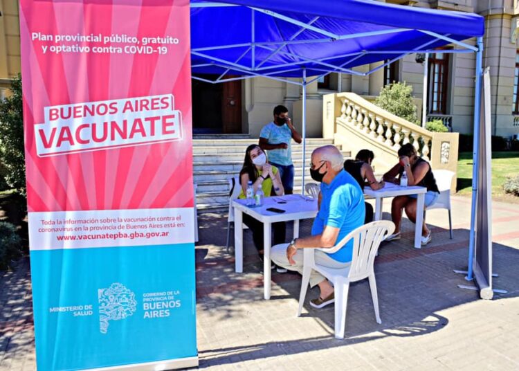 Cuatroscientas personas se registraron para recibir la vacuna contra el coronavirus