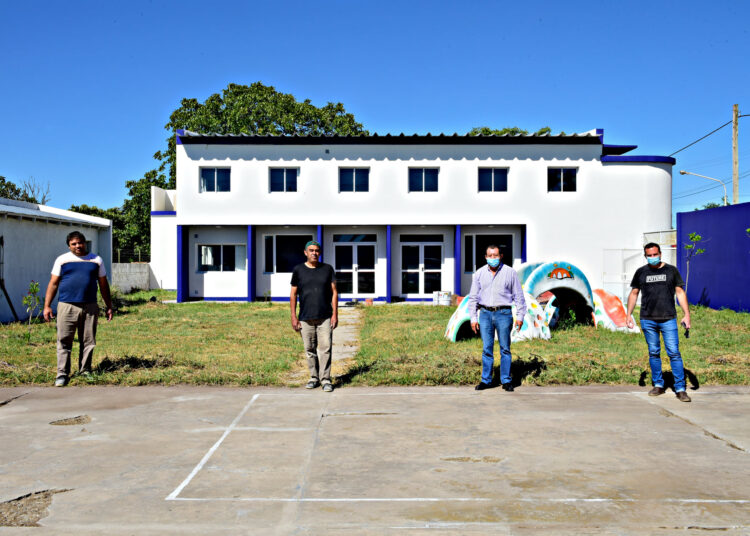Se inaugura el SUM del Club Defensores del Barrio Moreno