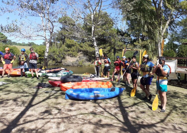 La Escuela de Remo y Canotaje participó de la Travesía de los Valientes en Claromecó