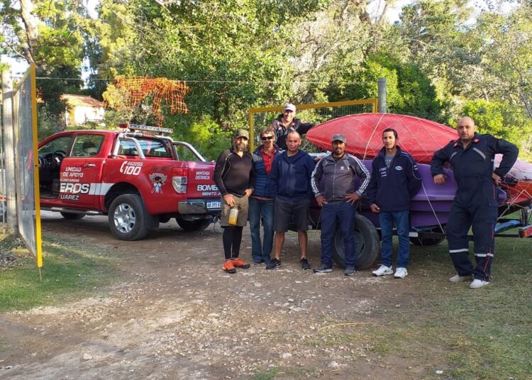 La Escuela de Remo y Canotaje participó de la Travesía de los Valientes en Claromecó
