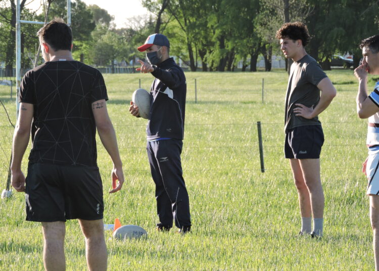 Después de un año, Onas entrena pensando en el triangular que jugará con dos equipos de la región