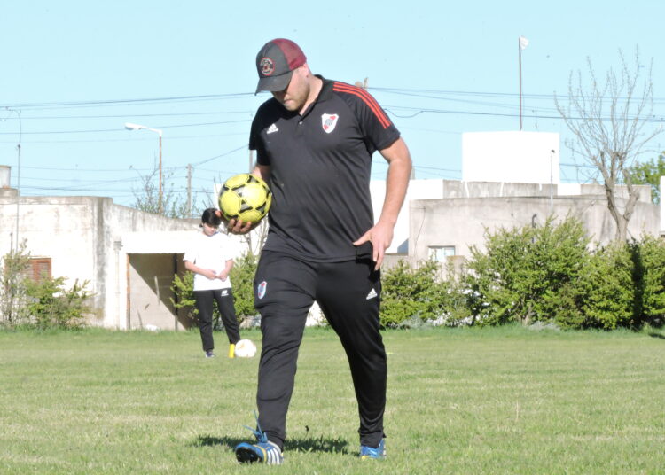 Juarense inicio el año de fútbol de la  Escuelita y el Infantil además se prepara para el Torneo Comercial