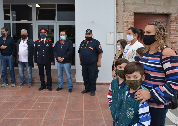 Presentación de nueva autobomba para Bomberos Voluntarios