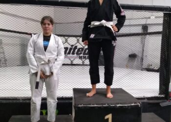 La luchadora local Lucía Figueroa ganó su primer combate en Villa Crespo