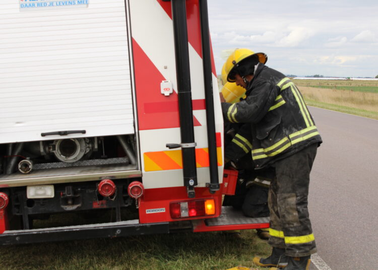 Camiòn que transportaba pastas hacìa Juàrez, chocò contra un carro cerealero