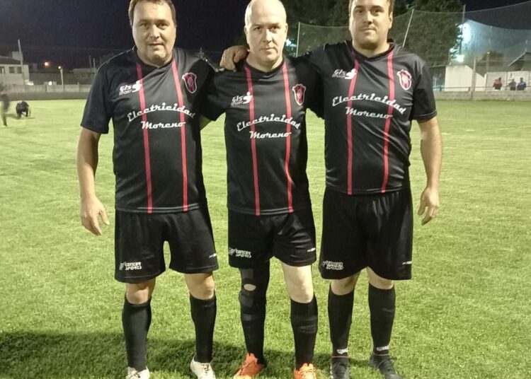 Fútbol Senior: Juarense lo ganaba pero en el final Independiente se lo empató