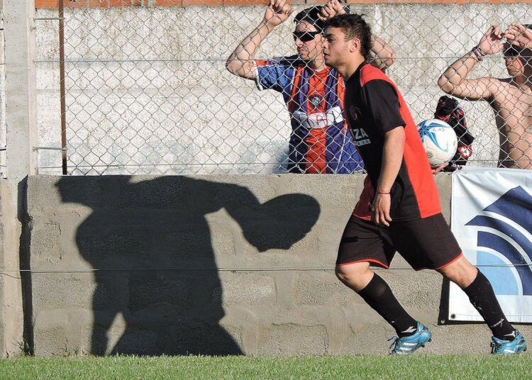 Juarense Rojo: Veinte  nombres, algunas vueltas y la incorporación de dos juveniles