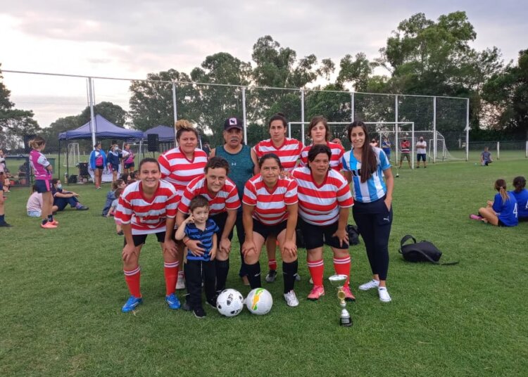 Tuerkitas jugó en Azul un Torneo de Fútbol Femenino, Cancina la goleadora