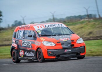 Gran tarea de Tambucci y Fauret en la Clase 2 del Turismo Pista