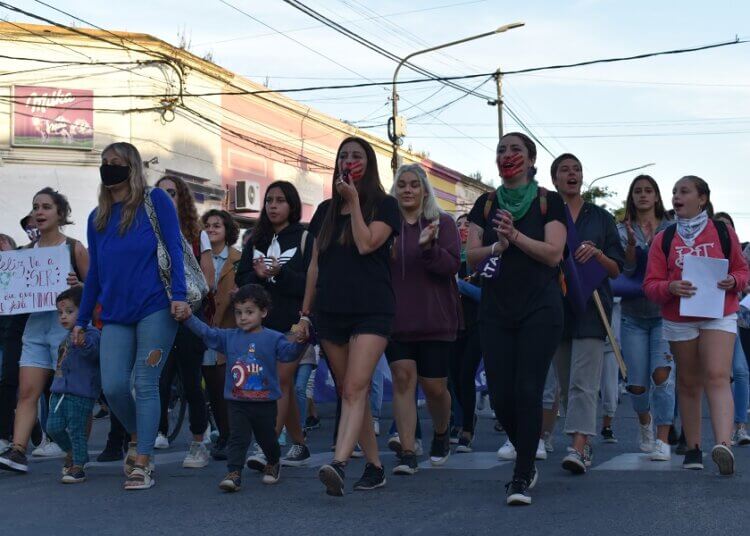 8M: se realizó una jornada de Lucha y Reflexión  en Plaza Independencia
