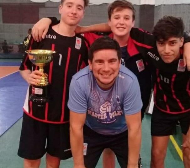Los juarenses Jacinto Ferraro y Agustín Cabral jugaron para Mar Chiquita Vóley