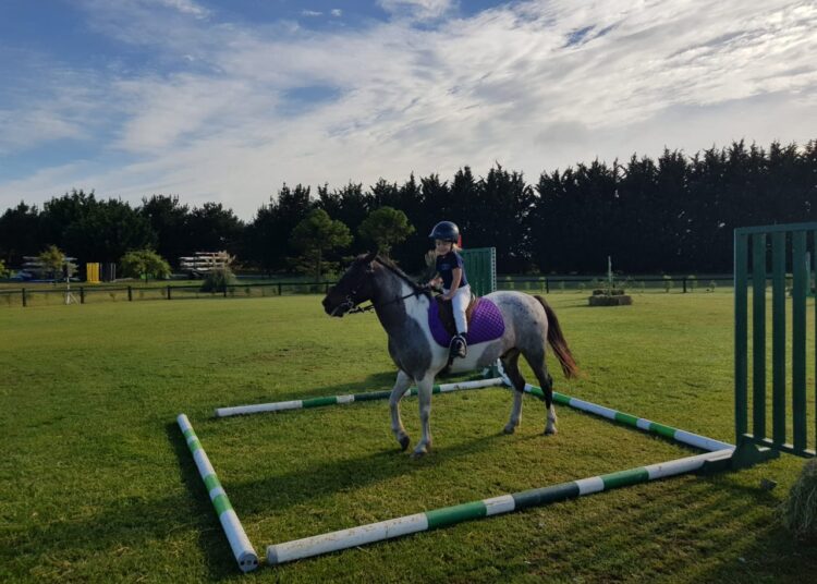 La Nativa Ecuestre: Emilia Alonso campeona. Sofía Duré 3ra en la general