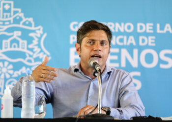 Nocturnidad, fases y controles: Expectativa por las medidas restrictivas que podría anunciar Kicillof este martes