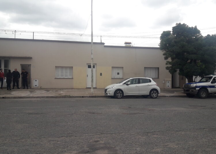Robaron dinero en una vivienda, los malvivientes fueron capturados