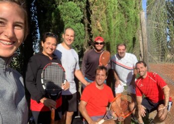 Tres duplas de Tenis participaron de un Torneo de Dobles en Tres Arroyos