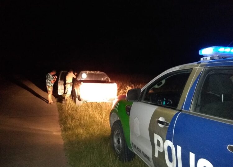 Interceptaron una camioneta en caminos rurales que transportaba más de 100 kg de carne