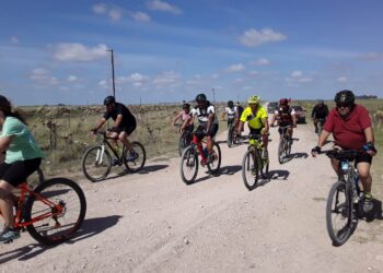 Caravana Ciclística a la Escuela el Nido con treinta ocho participantes el último domingo