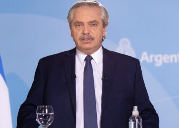 Alberto Fernández extendió las restricciones vigentes hasta el 21 de mayo
