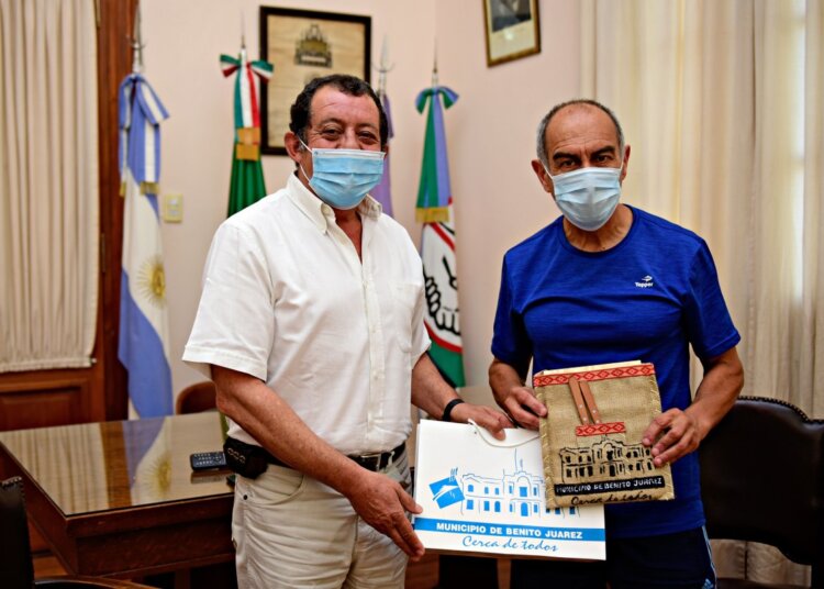 El Intendente Julio Marini Recibió al profesor Raúl Ocampo   