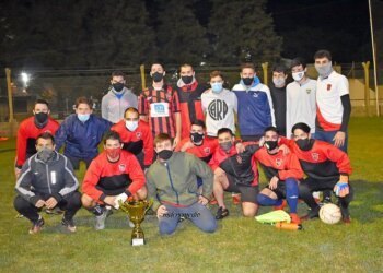 Juarense Rojo recibió la Copa Juárez  trás consagrarse campeón del torneo