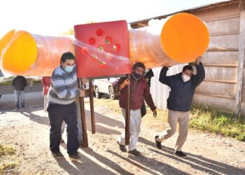Continúan los trabajos de embellecimiento y posterior colocación de juegos infantiles en Barker y Villa Cacique