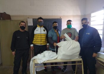 El proyecto textil solidario formativo no formal fue realizado por internos e instructores