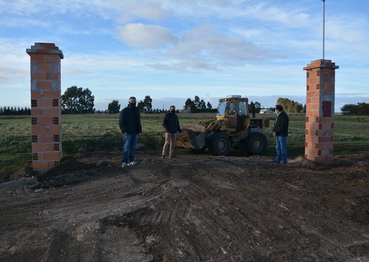 Se realizan trabajos de relleno y nivelación en el Sector del Parque Industrial