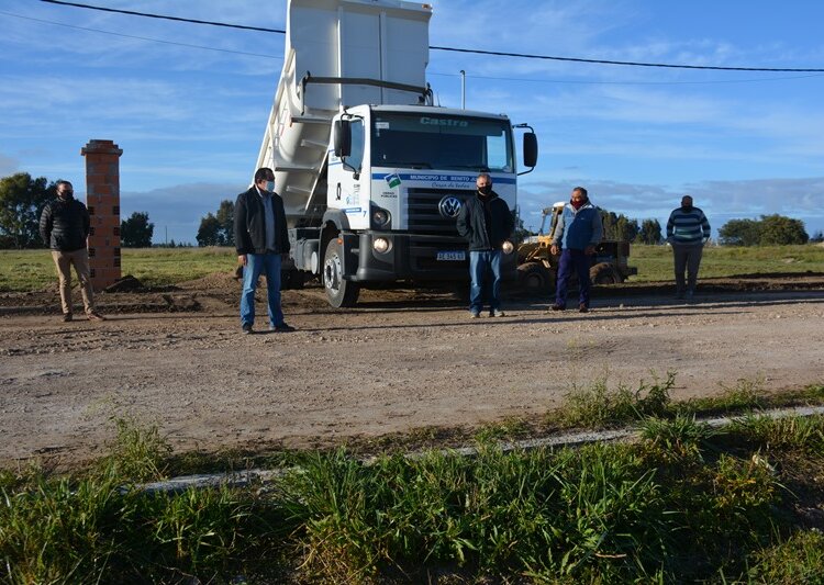 Se realizan trabajos de relleno y nivelación en el Sector del Parque Industrial
