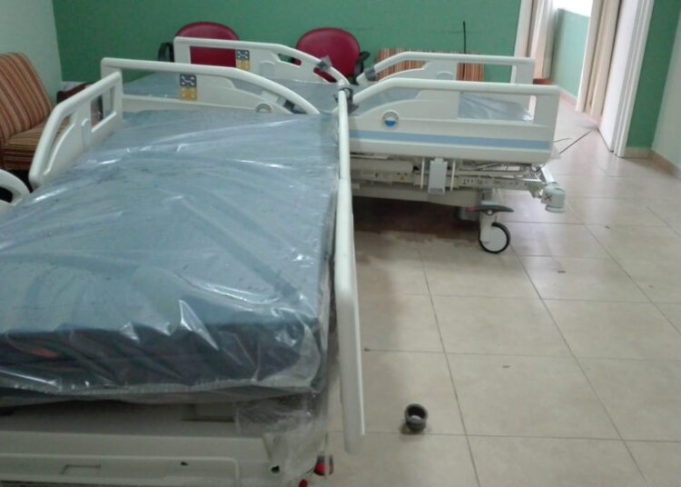 El hospital recibió dos nuevas camas para la Unidad de Terapia Intensiva