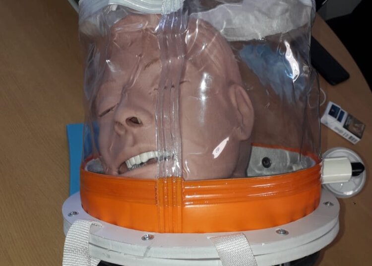 El Hospital Municipal “Eva Perón” adquirió dos nuevos cascos para Covid