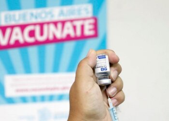 Si tienes más de 18 años, y  queres vacunarte, registrate en #VACUNATEPBA
