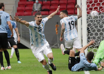 Con Messi enchufado y un gol solitario de Guido Rodríguez, la Selección mostró una mejor cara ante Uruguay y se acomoda en la Copa América