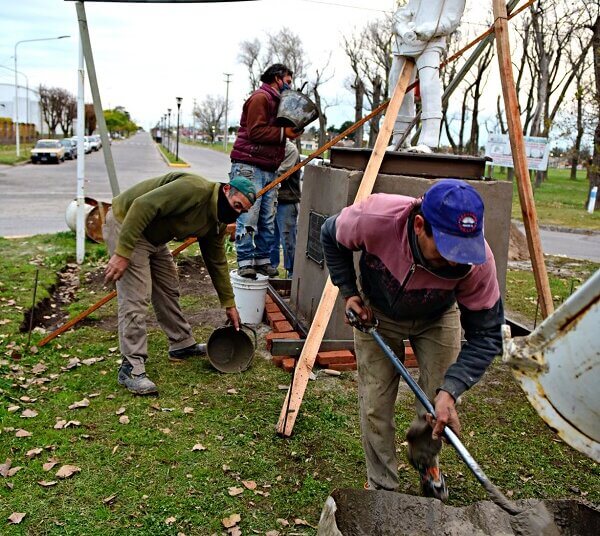 Fue trasladado el monumento al Bombero Voluntario