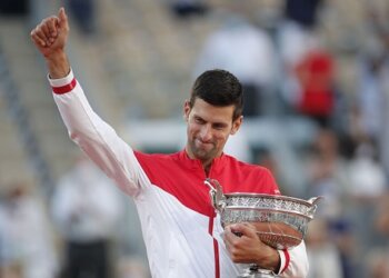 Novak Djokovic revirtió un partido increíble, venció a Stéfanos Tsitsipas y se coronó campeón de Roland Garros