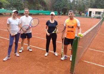Se juega un Torneo Mixto de 3ra y 4ta en el Country de Alumni