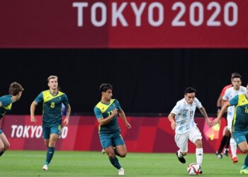 Argentina debutó con una derrota ante Australia en Saporo