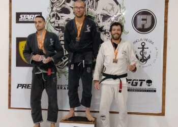 Roberto Saldivar se subió al podio en un Súper 8 que se realizó en Buenos Aires