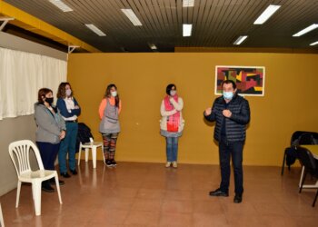 El Intendente Julio Marini entregó subsidios a Instituciones Educativas de Barker y Villa Cacique