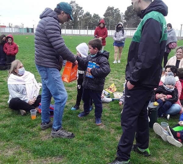 El Club Argentino agasajó a sus jugadores en el Día de las Infancias