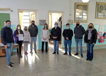 Fue entregado un importante subsidio a la Escuela Primaria Nº 1 Gral. San Martin