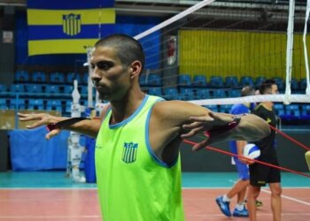 Juan Simón Villarruel emigra a España, jugará para Vóley Textil