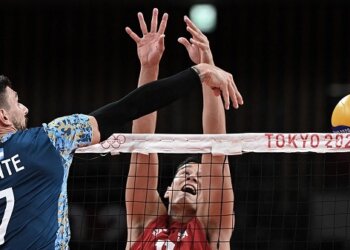 La selección masculina de vóleibol dio el batacazo y se clasificó ante EEUU