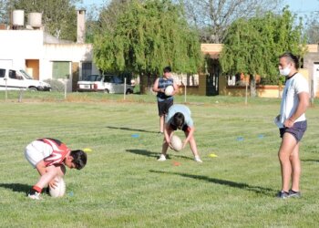 Onas Rugby juega el Torneo 15 x15 con cinco categorías en Azul