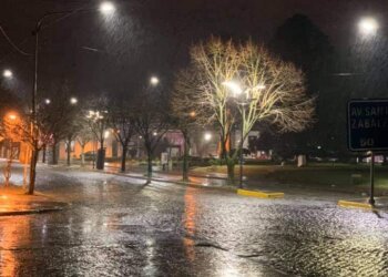 La bendición de la lluvia.; 35mm hasta las 10 de la noche