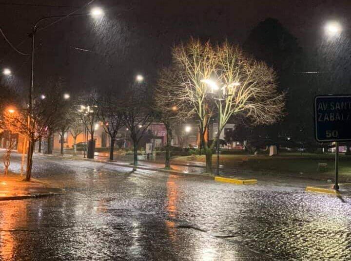 La bendición de la lluvia.; 35mm hasta las 10 de la noche