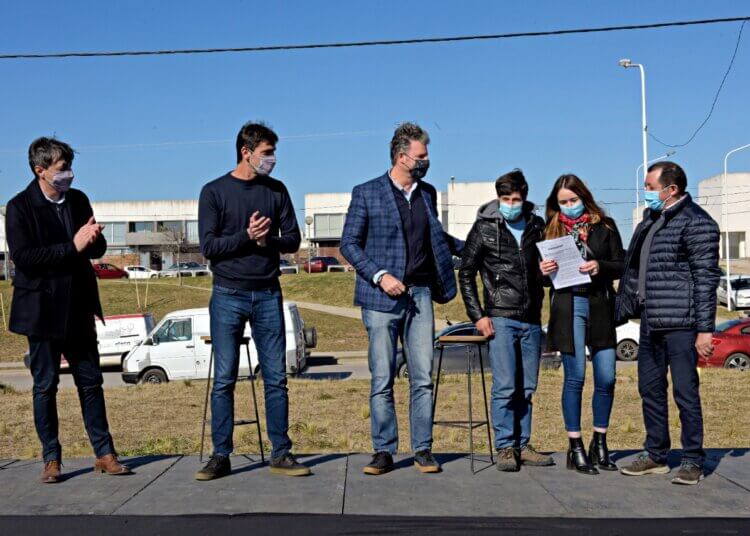 El intendente Marini participó del acto de firmas de los créditos PROCREAR