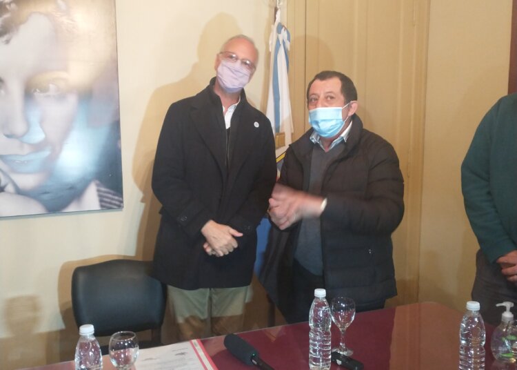 Gollán visitó Benito Juárez y tomó contacto con militantes del Frente de Todos